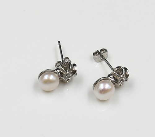 Solitario vintage perla bianca